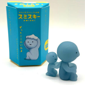 Authentic Smiski Scrubbing Mini Figure from the Bath Series - NEW